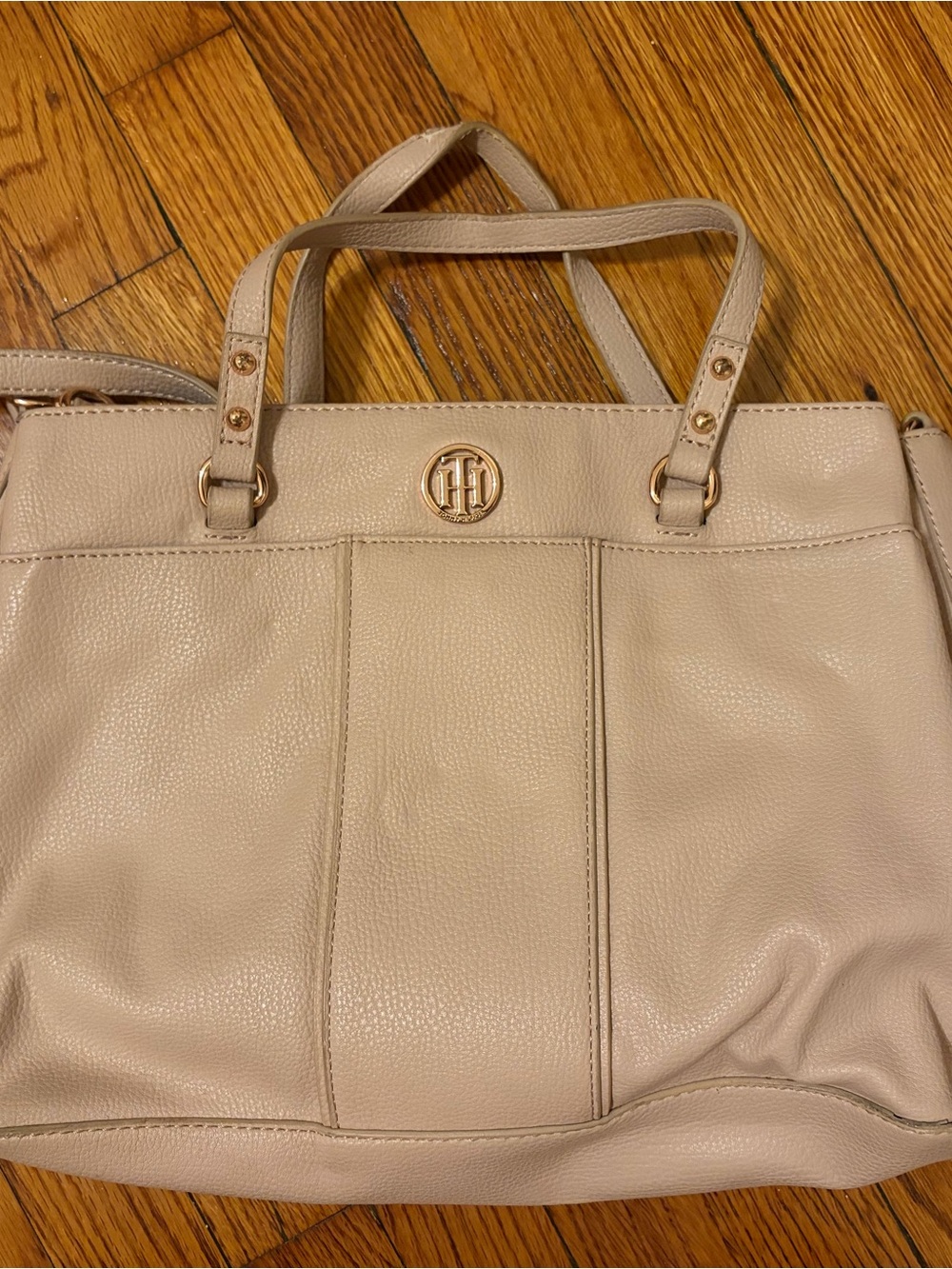 Tommy Hilfiger bag